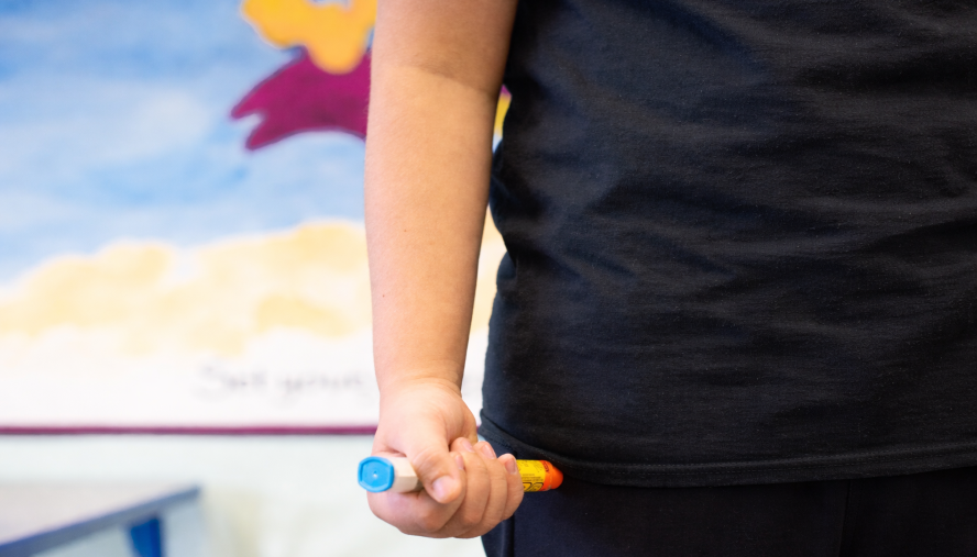 Family packing car for a trip.
